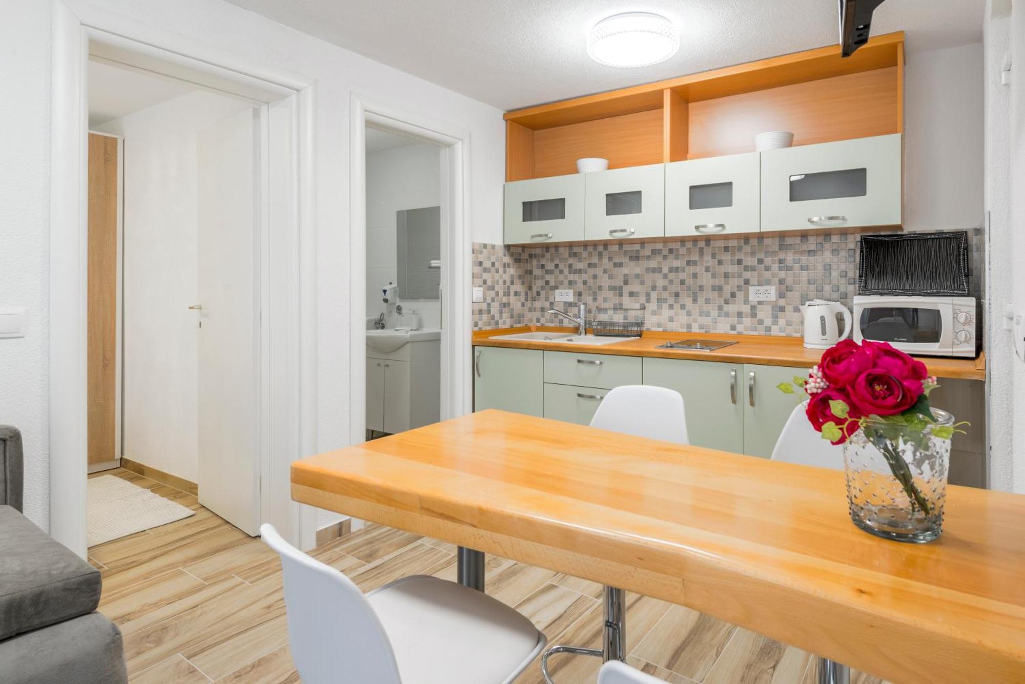 Apartments Roma Baška Voda Esterno foto