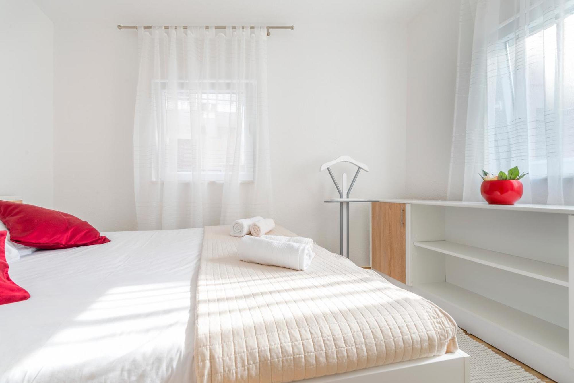 Apartments Roma Baška Voda Esterno foto